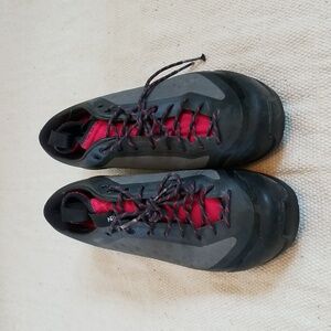 ArcTeryx GTX approach shoes mens 9.5